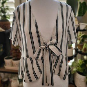 L.A. Hearts Blouse Black & White Striped Short Sleeve (Small/Women's)